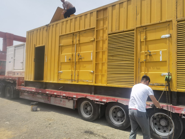 龙湾镇发电机出租100KW发电机需要什么规格的电缆线？
