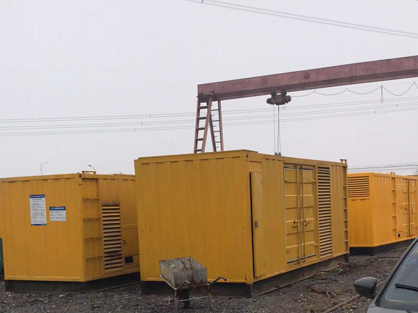 龙湾镇100kw柴油发电机组每小时油耗？